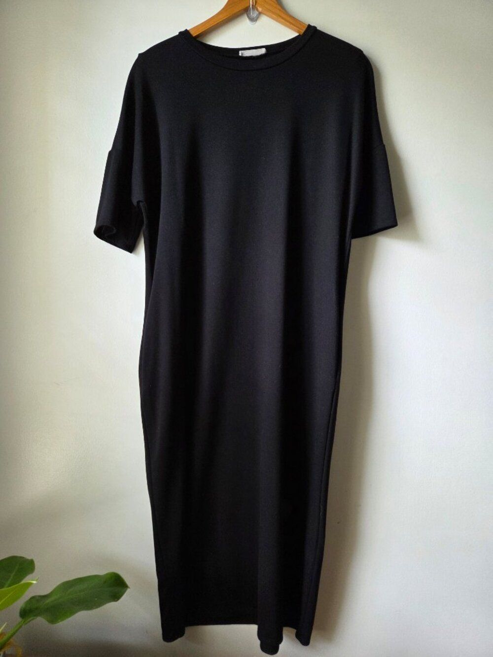 EUC LIKE NEW BOMBOM BLACK T SHIRT MIDI DRESS SIZE LARGE